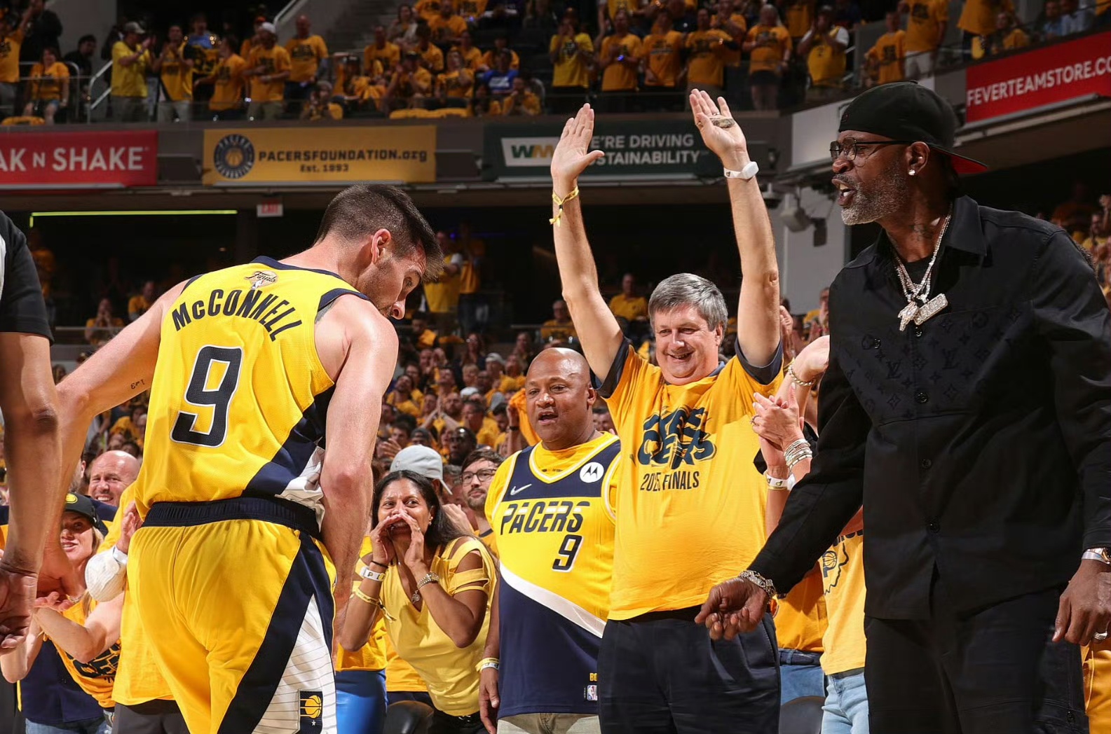 赛地聚焦——NBA季后赛集结日热度飙升，切尔西绝杀压哨，媒体盛赞，年轻球员得到机会的简单介绍