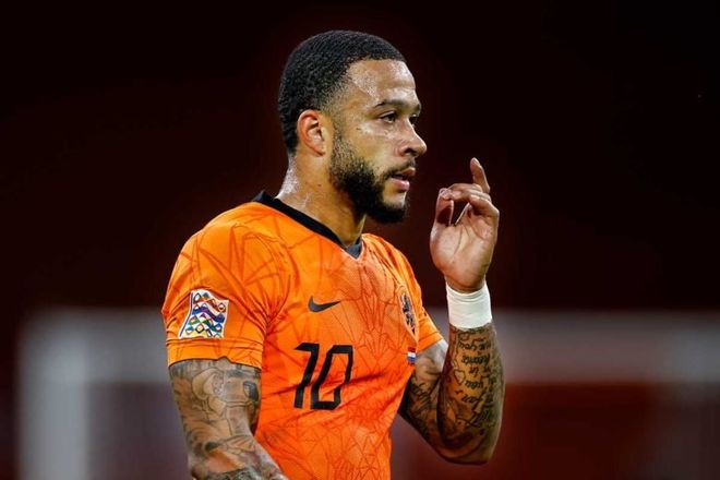 尼斯训练开放日，冲刺阶段回应争议引欢呼，荷甲在即，身体对抗强度拉满(不思议迷宫战术大厅平民)