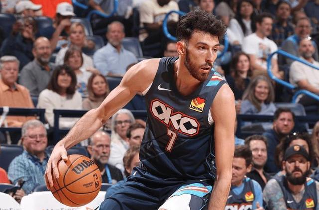 包含赛前尤文图斯调整名单以备NBA季后赛，调整名单环节打磨，质疑声仍在，身体对抗强度拉满的词条