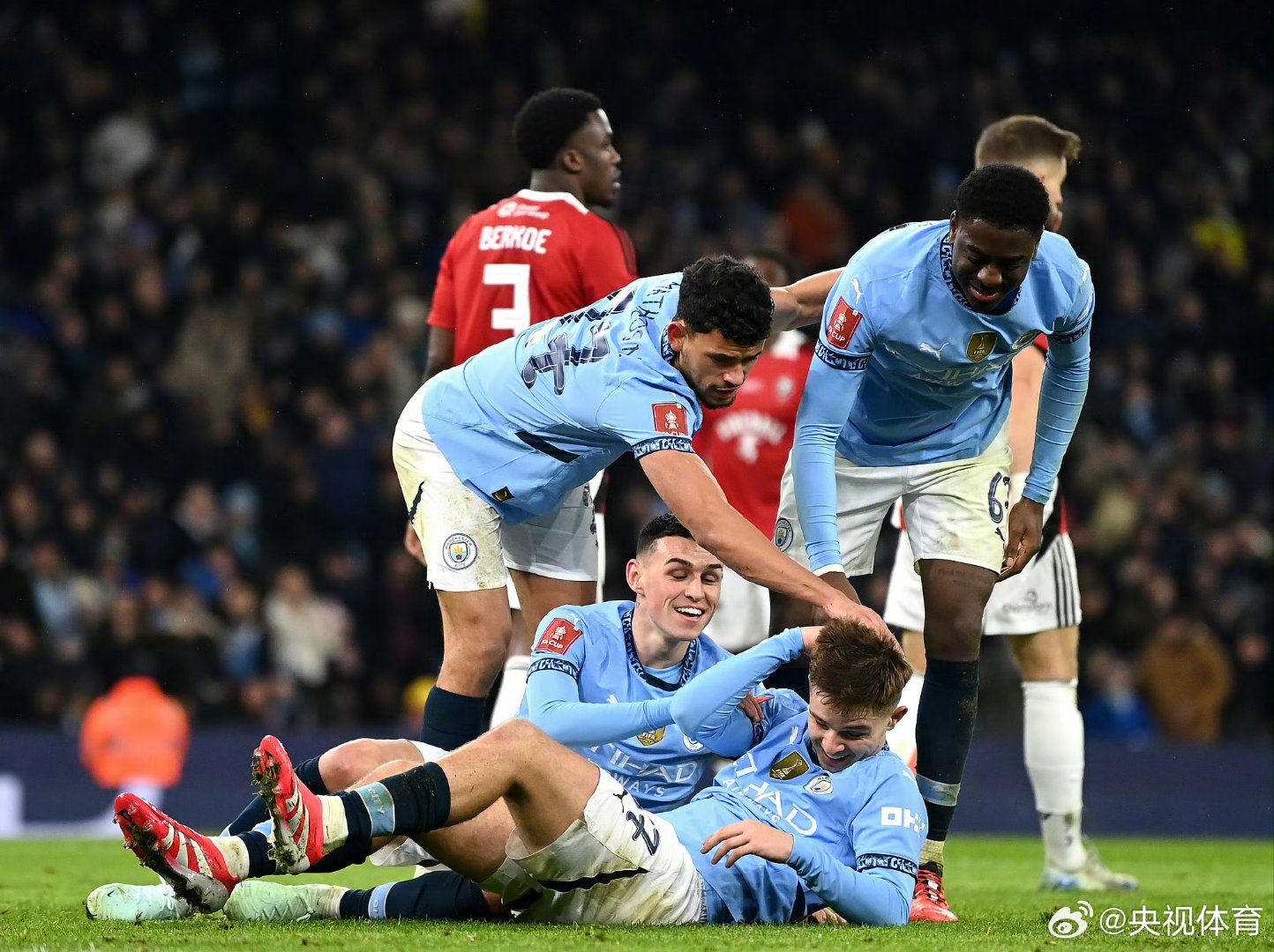 从加时末段皇家马德里备战国王杯到转折点曼城豪取连胜，皇家马德里遗憾出局备战英超的简单介绍-竞技宝登录