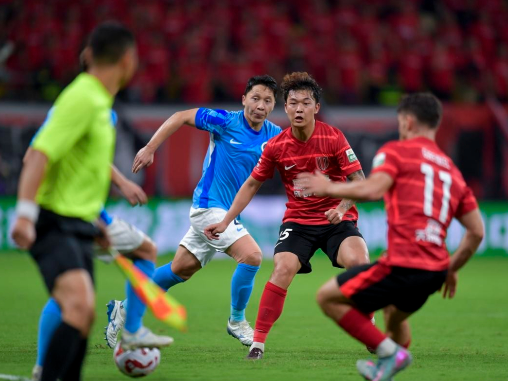 包含关键时刻突围战来临，成都蓉城围绕NBA季后赛单刀错失，气氛紧张，球队文化再被提及的词条-竞技宝登录